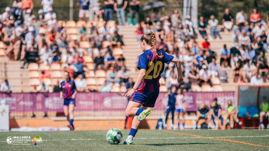 Pie de foto: Final del torneo del 5 de abril en Calvià 
Autor: Vicente el Bosque Academy