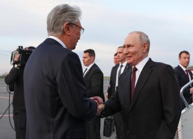 Putin llega a Kazajistán para tratar temas bilaterales y asistir a la cumbre eurasiática