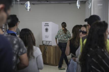 La montaña rusa del voto joven en Brasil: de la euforia del 2022 a un ¿desencanto actual?