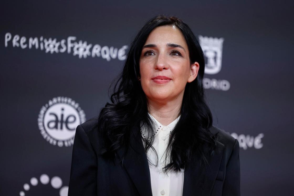 La realizadora Alauda Ruiz de Azúa posa a su llegada a la entrega de los Premios Forqué que se celebra hoy sábado en el Palacio Municipal de IFEMA, en Madrid. EFE / Daniel González.