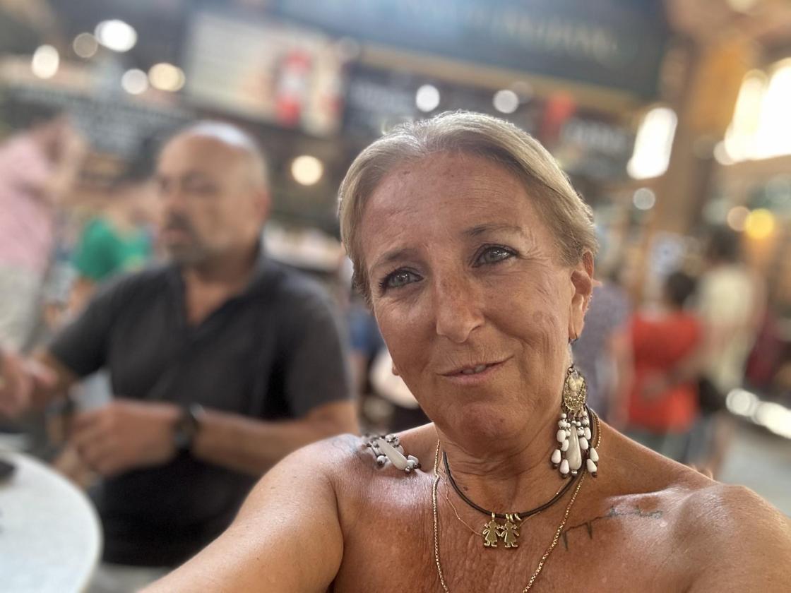 Eva Paradell convierte el dolor en esperanza en su obra: Family Forever. Entre el cel i la terra.