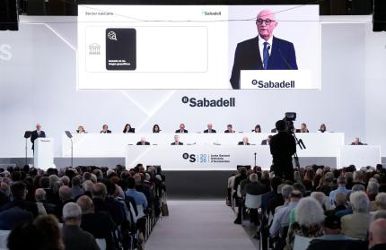 Josep Oliu ve al Sabadell en «el mejor momento de su historia», pero «infravalorado» en bolsa