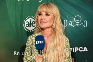 La actriz y presentadora española Cayetana Guillén Cuervo habla en una entrevista con EFE en el marco de los Premios Platino 2026 en Playa del Carmen (México). EFE/ Alonso Cupul
