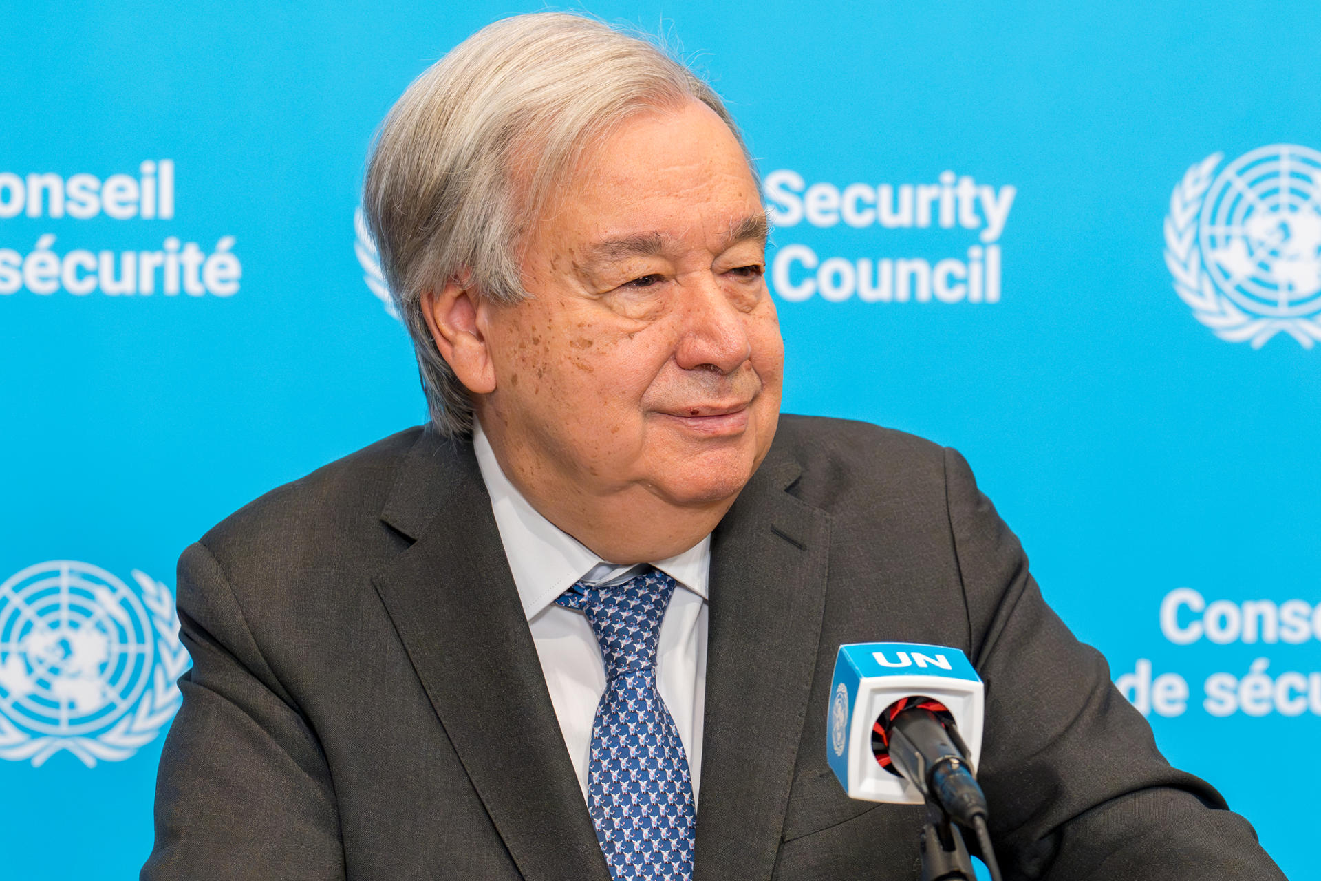 Fotografía cedida por la ONU que muestra al secretario general de la Organización de las Naciones Unidas, António Guterres, reaccionando en una rueda de prensa el jueves 30 de abril, en Nueva York (EE.UU.). EFE/ Mark Garten/ ONU /SOLO USO EDITORIAL/ NO VENTAS/ SOLO DISPONIBLE PARA ILUSTRAR LA NOTICIA QUE ACOMPAÑA (CRÉDITO OBLIGATORIO)