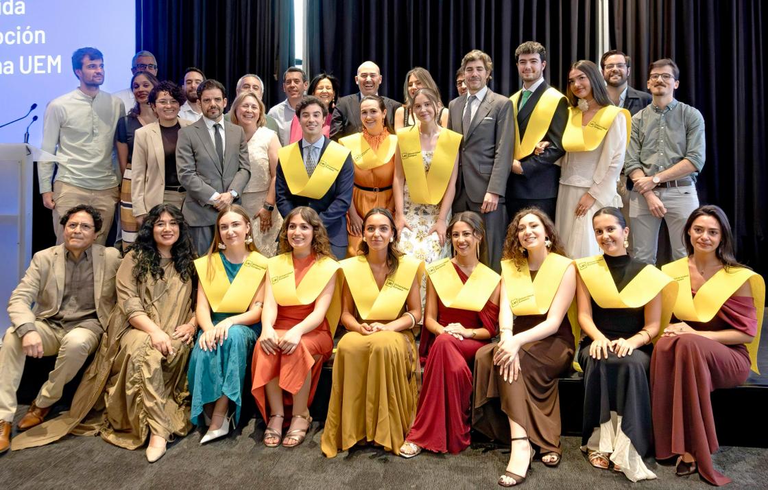 60 estudiantes se gradúan como médicos y enfermeros tras formarse en Vithas Madrid