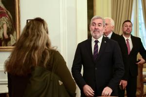 El presidente del Gobierno de Canarias, Fernando Clavijo, reacciona durante una visita en Buenos Aires (Argentina). EFE/ Matías Martín Campaya