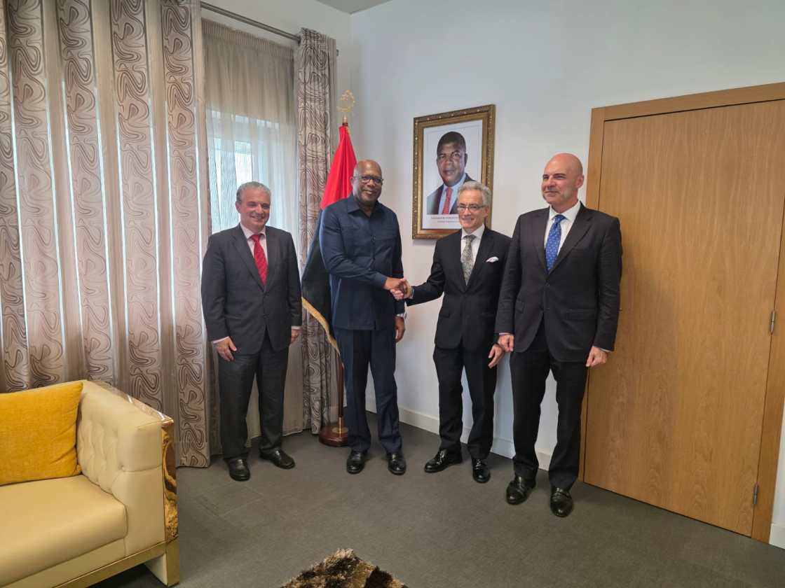 FUNIBER anuncia el impulso a la formación universitaria en Angola con una nueva carrera de medicina.