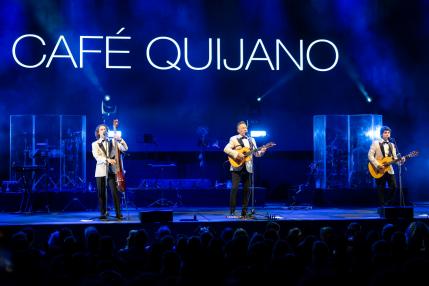 Café Quijano se da un homenaje en Cap Roig para celebrar su cuarto de siglo de carrera