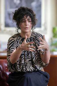 La ministra de las Culturas, las Artes y los Saberes de Colombia, Yannai Kadamani habla durante entrevista con EFE este miércoles en Bogotá (Colombia). EFE/ Carlos Ortega