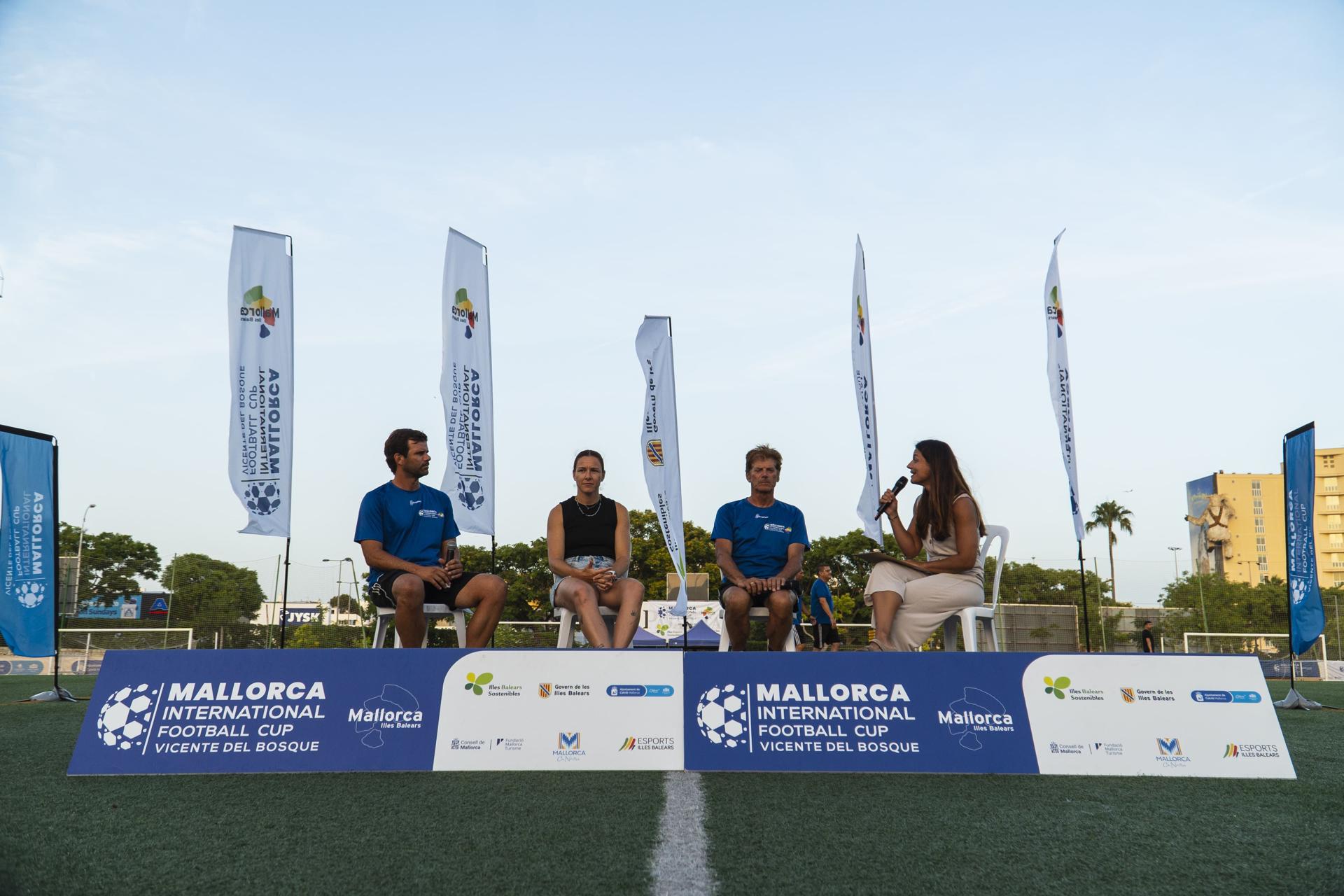 Pie de foto: Charla sobre los valores del deporte y el desarrollo personalAutor: Vicente del Bosque Football Academy