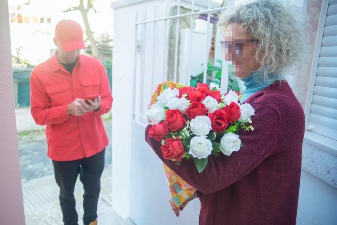 El markerplace de ChefPanda, uno de los más populares de Portugal con más de 4.200 artículos de venta, ha decidido expandirse en España y, tras un año, se ha posicionado en el sector de los encargos de flores y chocolate, con un catálogo de 4.200 productos.