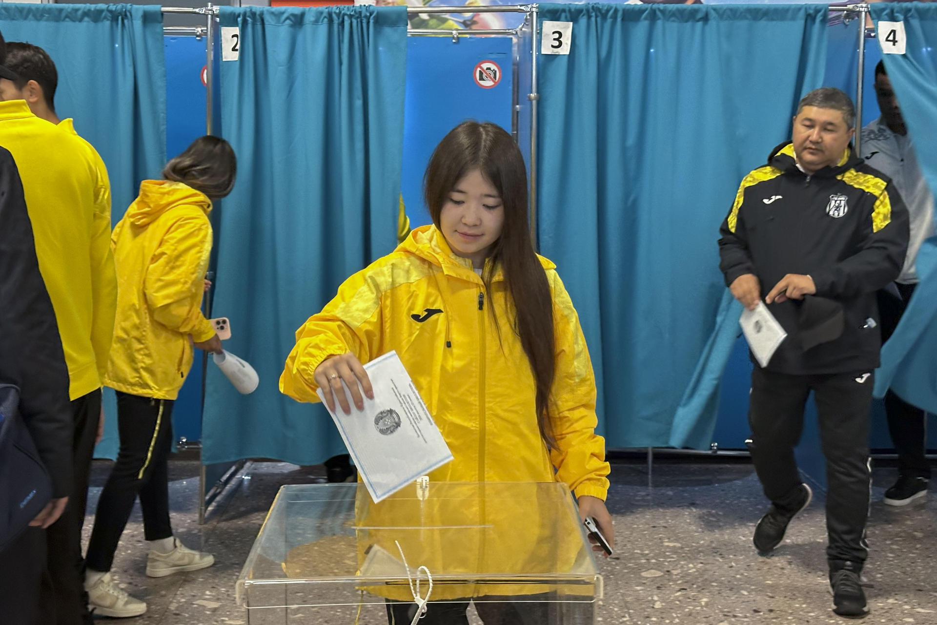 ASTANA, 23/08/2026.- Kazakhs are electing on Sunday the new unicameral parliament (Kurultai) of the largest Central Asian republic, with approximately 12.6 million people eligible to vote. EFE/ Kulpash Konyrova