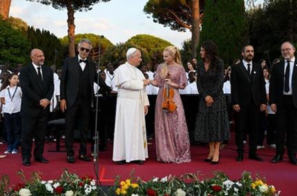 O Papa Leão XIV e Andrea Bocelli unem-se num histórico “Cântico da Paz” com o apoio da Banvelca.