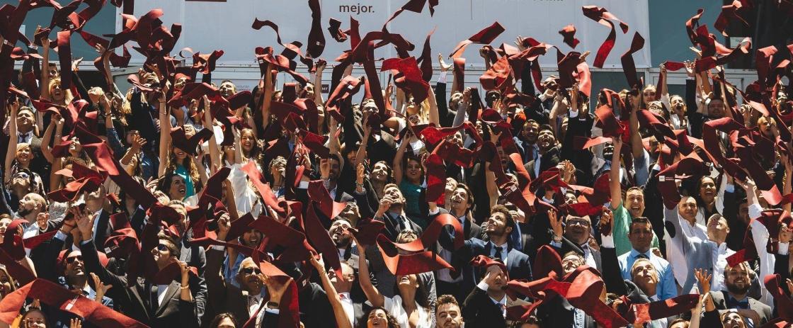 Pie de foto: Graduación de IMF Business SchoolAutor: IMF