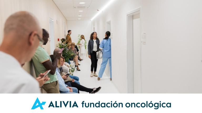 Pie de foto: Pacientes esperando su visitaAutor: Fundación Alivia, creación propia