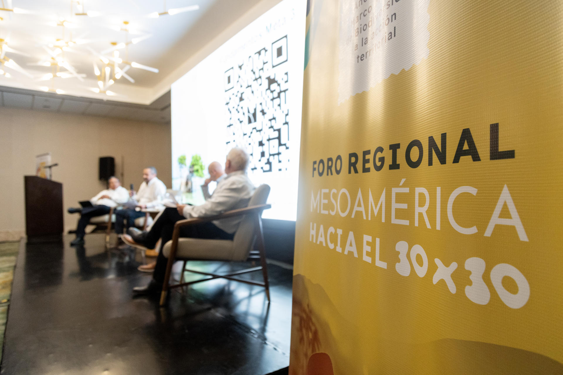Personas participan en el Foro Regional Mesoamérica hacia el 30x30 este martes, en Mérida, Yucatán (México). EFE/ Oscar Villeda/ Unión Internacional para la Conservación de la Naturaleza (UICN)/ SOLO USO EDITORIAL/ NO VENTAS/ SOLO DISPONIBLE PARA ILUSTRAR LA NOTICIA QUE ACOMPAÑA (CRÉDITO OBLIGATORIO)