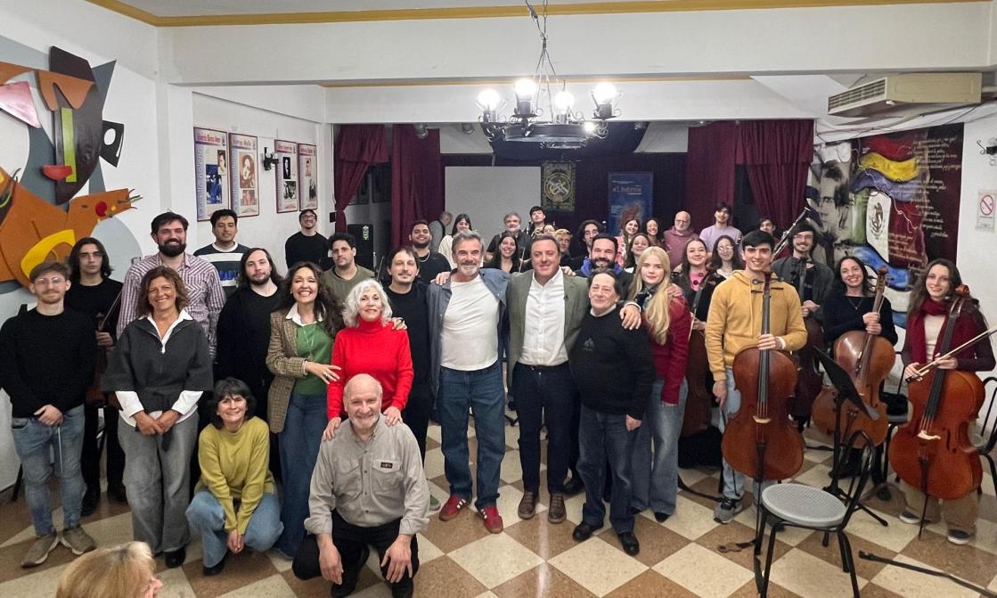 La Diputación de A Coruña y la Federación de Asociaciones Gallegas en Argentina rechazan los intentos de limitar los derechos de los descendientes de la emigración.(Foto cedidas)