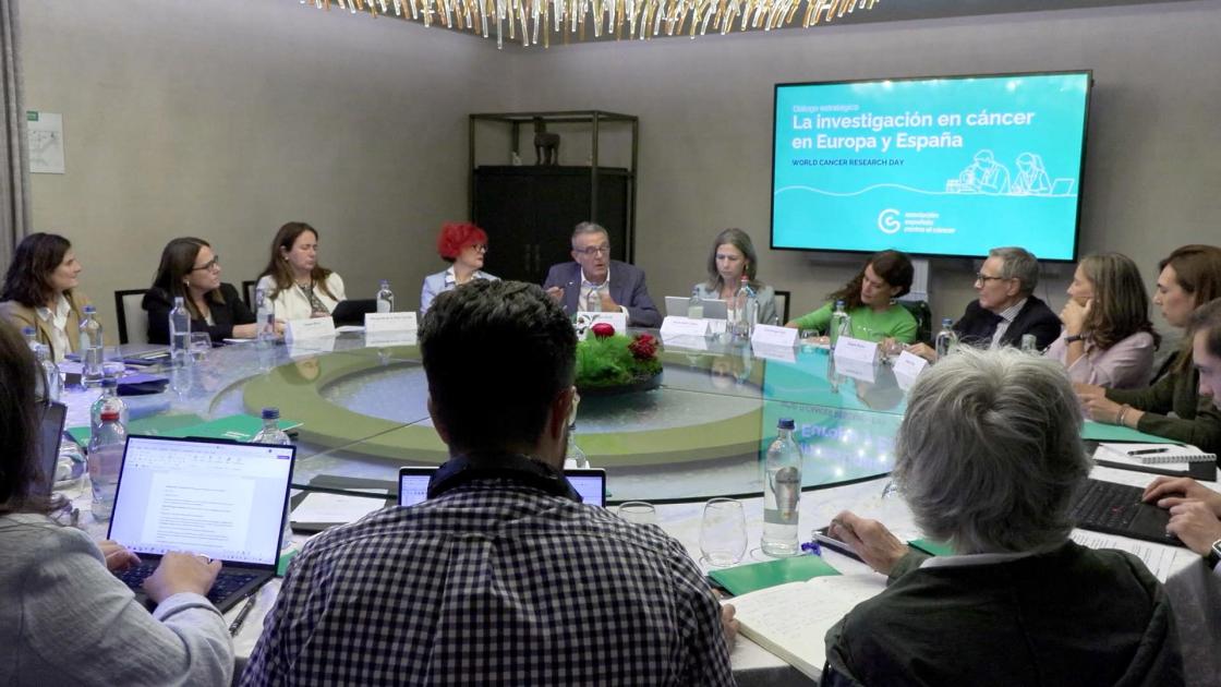 Diálogo Estratégico sobre Investigación en Cáncer en Europa, celebrado en Bruselas en la víspera de la celebración del X aniversario del Día Mundial de la investigación sobre esa enfermedad. EFE
