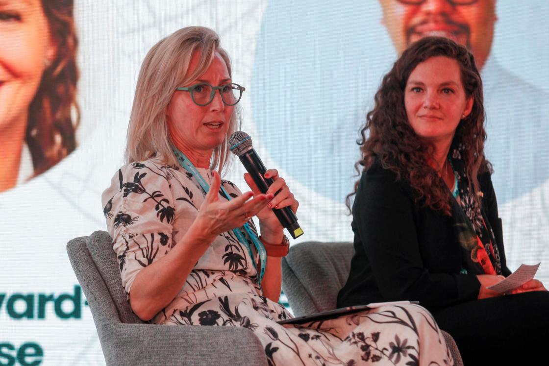 La vicepresidenta de Operaciones y Países del banco de desarrollo Fonplata, Eliana Dam (i), habla durante el encuentro internacional Climate Week Biodiversity este lunes, en Medellín (Colombia). EFE/ STR