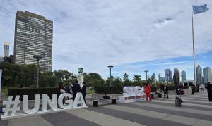 Fotografía cedida por Coca-Cola América Latina que muestra la SDG Media Zone este lunes, en la sede de las Naciones Unidas, en Nueva York (EE.UU.). El uso de tecnología y datos y la colaboración entre empresas, agricultores y comunidades están abriendo nuevas vías para afrontar los desafíos del agua en América Latina, un enfoque que Coca-Cola llevó a un panel sobre innovaciones en la gestión hídrica durante la Semana de Alto Nivel de la Asamblea General de la ONU. EFE/ Coca-Cola América Latina /SOLO USO EDITORIAL/ NO VENTAS/ SOLO DISPONIBLE PARA ILUSTRAR LA NOTICIA QUE ACOMPAÑA (CRÉDITO OBLIGATORIO)