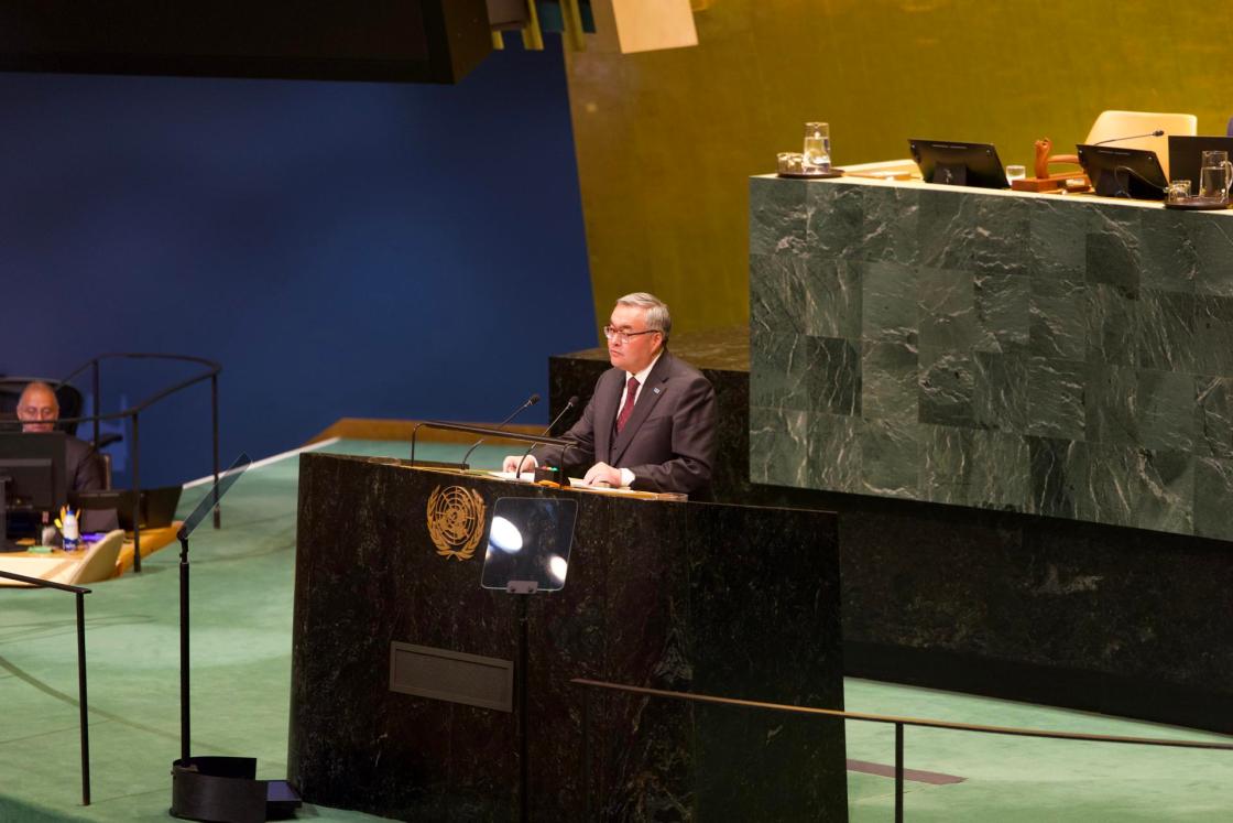 Kazajistán aboga por restaurar la confianza entre las naciones y emprender una reforma integral de las Naciones Unidas, incluida la ampliación de la composición del Consejo de Seguridad, declaró el jefe de la diplomacia kazaja, Mujtar Tleuberdi, durante su intervención ante la Asamblea General de la ONU. EFE/Ministerio de Exteriores de Kazajistán//SOLO USO EDITORIAL/NO VENTAS/SOLO DISPONIBLE PARA ILUSTRAR LA NOTICIA QUE ACOMPAÑA (CRÉDITO OBLIGATORIO)