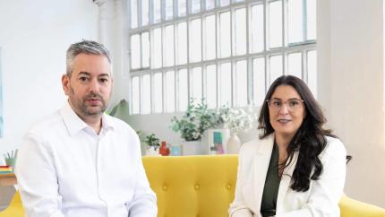 ¿50/50 o proporcional? Cómo repartir los gastos en pareja cuando uno gana más que el otro