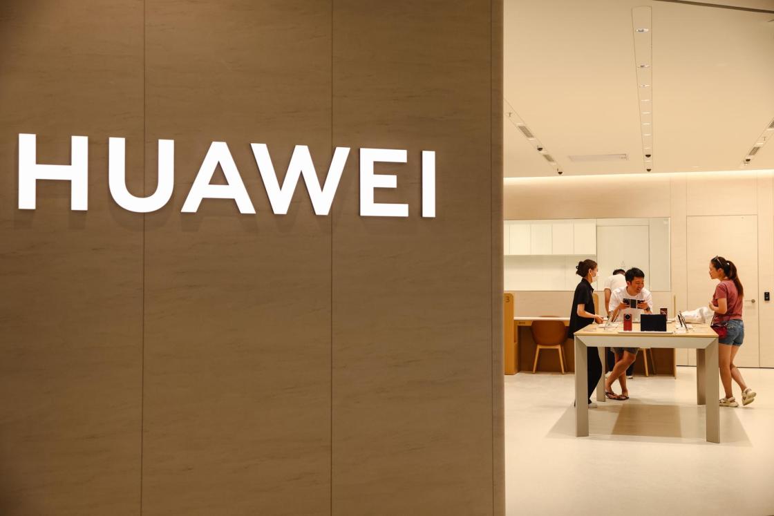 People visit a Huawei store in a shopping mall in Beijing, China. EFE/EPA/WU HAO