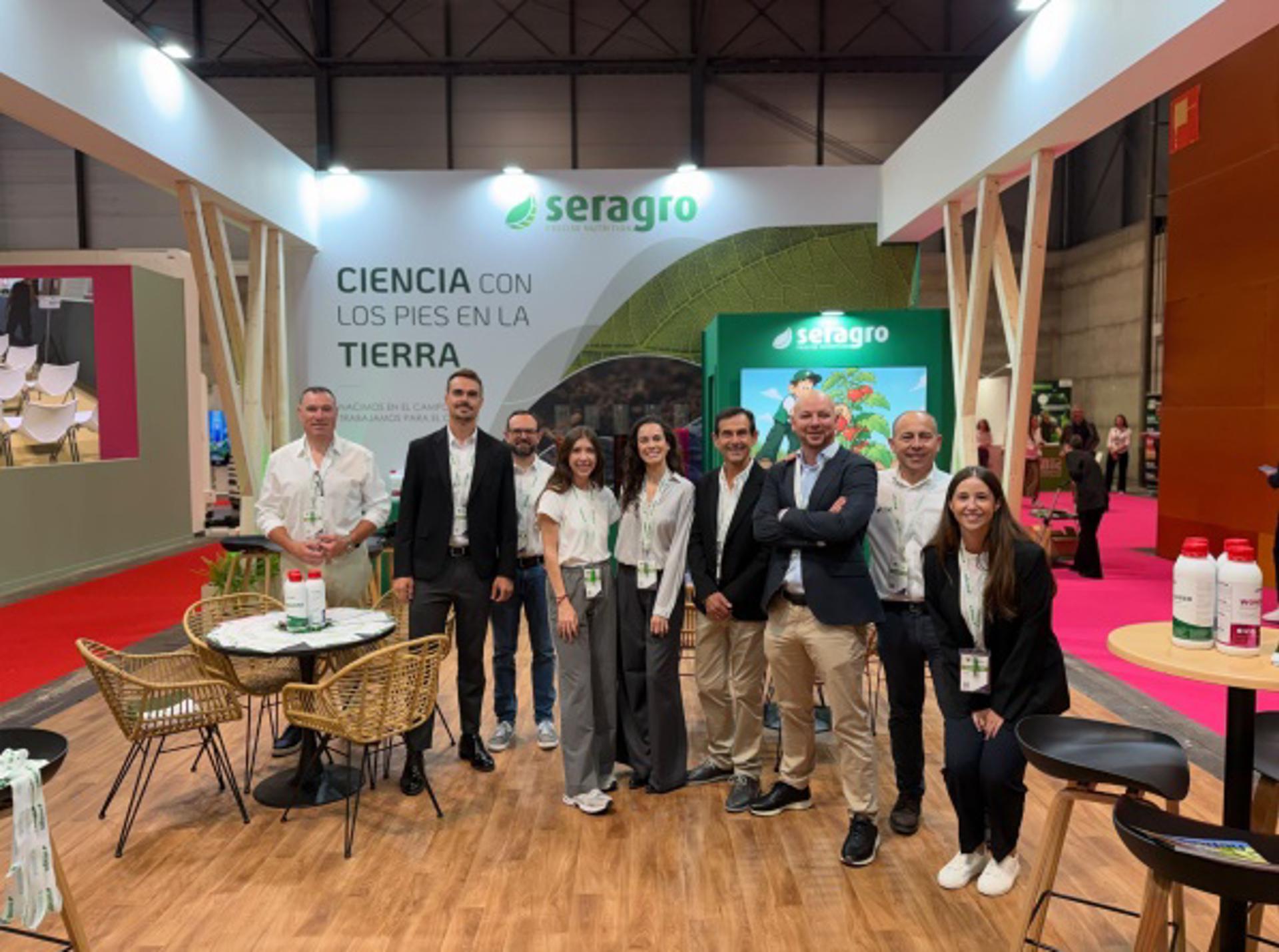 Pie de foto: Equipo Seragro Integral en Fruit AttractionAutor: Seragro Integral