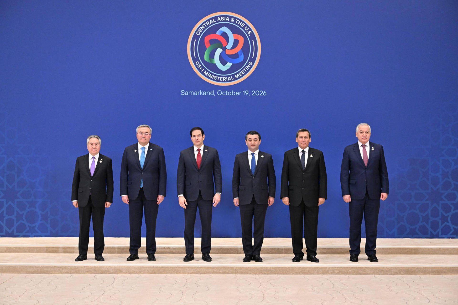 SAMARKAND (UZBEKISTAN), 19/10/2026.- U.S. Secretary of State Marco Rubio (C) met on Monday with foreign ministers from the five Central Asian nations within the framework of the C5+1 format, taking place in the historic Uzbek city of Samarkand, the jewel of the Silk Road. EFE/Uzbek Foreign Ministry Telegram account/ MANDATORY CREDIT - EDITORIAL USE ONLY - PERMITTED USE ONLY TO ILLUSTRATE THE ACCOMPANYING STORY