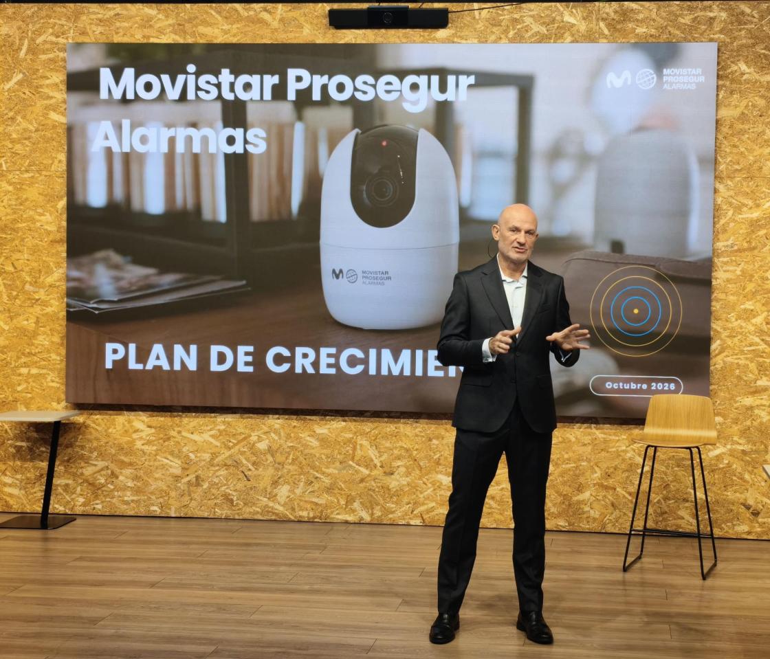 El CEO de Movistar Prosegur Alarmas, Diego Torrico, este miércoles durante un encuentro informativo en la sede de la empresa en Madrid, donde ha informado de que la base de clientes de la compañía ha crecido un 30 % desde 2024, hasta superar los 650.000 clientes, el triple que en 2020, cuando empezó la ‘joint venture’ entre Telefónica y Prosegur.EFE/PROSEGUR/CEDIDA/CRÉDITO OBLIGATORIO