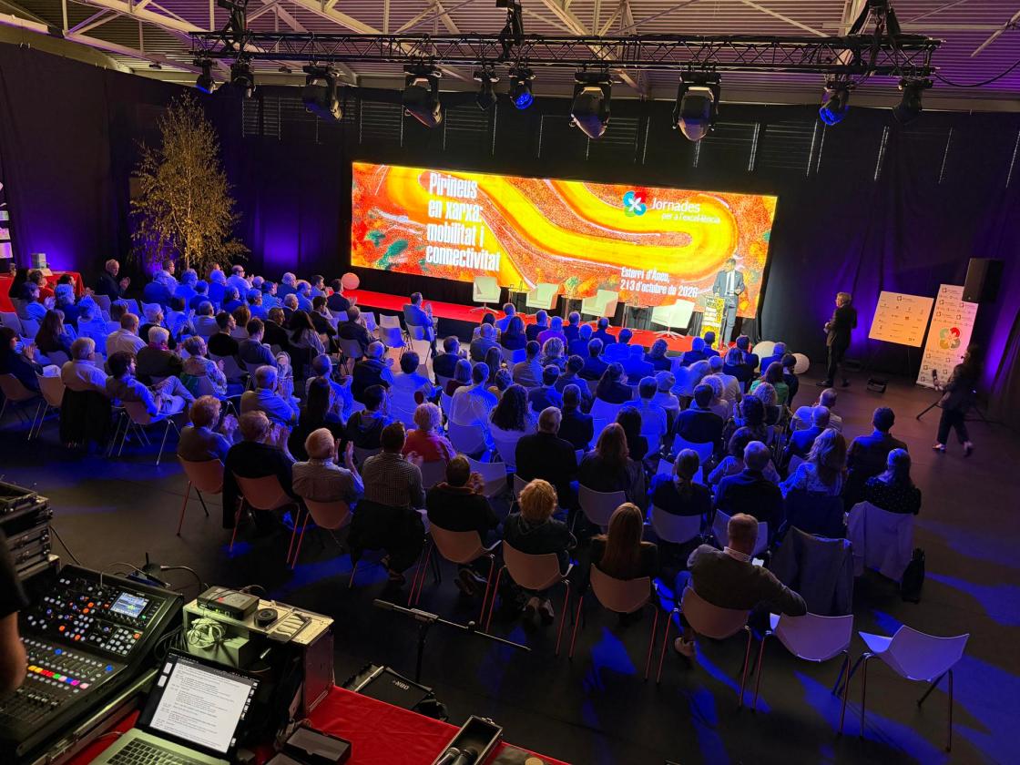 Vista de las Jornadas para la Excelencia, celebradas en Esterri d’Àneu (Lleida) bajo el título ‘Pirineos en red: movilidad y conectividad’.EFE/Asociación Jornadas para la Excelencia/CEDIDA/CRÉDITO OBLIGATORIO