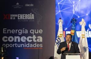 El secretario ejecutivo de Olacde, Andrés Rebolledo, habla en la ceremonia inaugural de la XI Semana de la Energía, de la Organización Latinoamericana y Caribeña de Energía (Olacde) este martes, en Santo Domingo (República Dominicana). EFE/ Orlando Barría