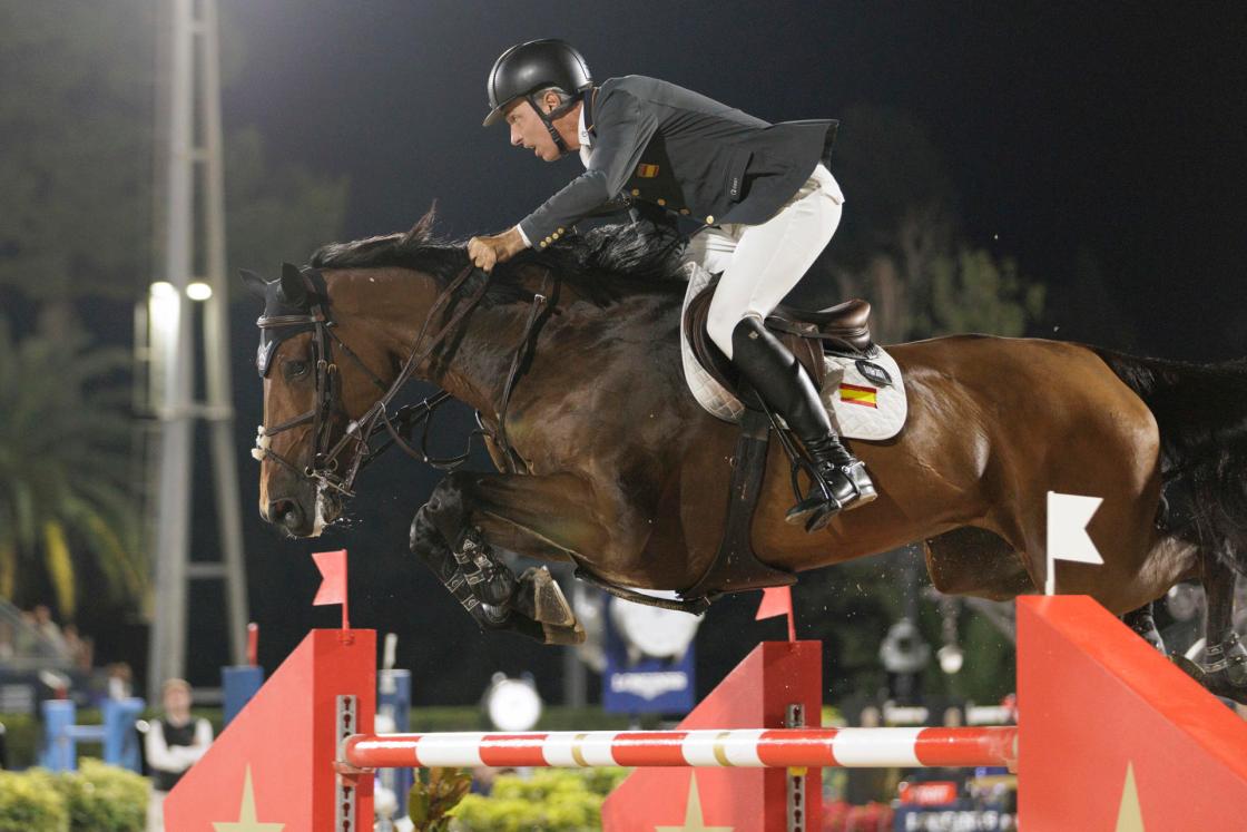 Faltan algo menos de dos años para los Juegos Olímpicos y Paralímpicos de Los Ángeles 2028, pero las oportunidades de clasificarse se acaban dependiendo de las disciplinas y eso es lo que ocurre en el salto de obstáculos a caballo, donde el jefe de equipo de la Real Federación de Hípica Española (RFHE), François Mathy Jr., se muestra optimista de cara a lograr la clasificación. En la imagen el jinete Armando Trapote con 'Gin Tonic van het Gerendal Z', durante una prueba del CSIO Barcelona 2026. EFE/RCPB/Nacho Olano/IMAGEN CEDIDA/CRÉDITO OBLIGATORIO